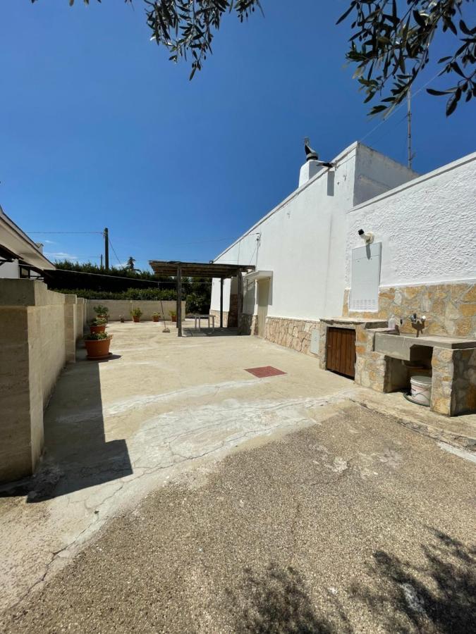 Trulli Lupoli In Valle D Itria Cisternino Ngoại thất bức ảnh